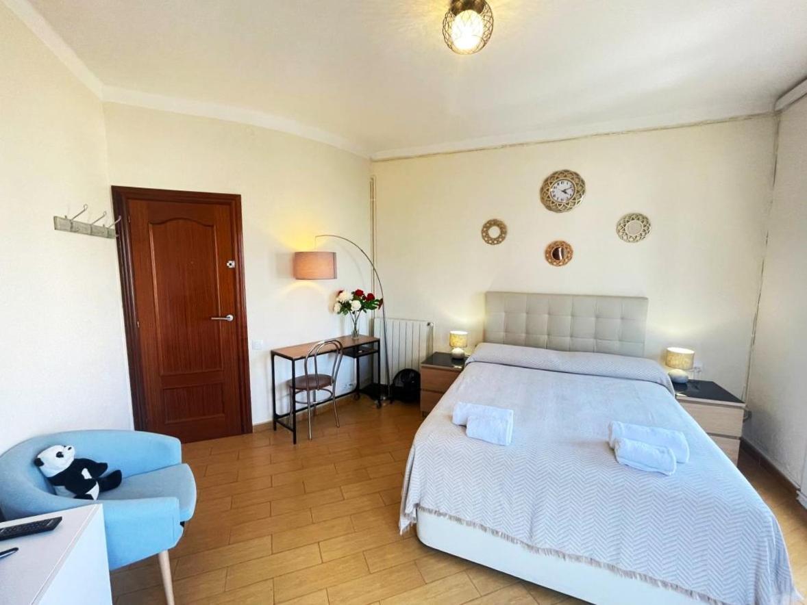 Rooms Nueva Valencia Barcelona Eksteriør billede