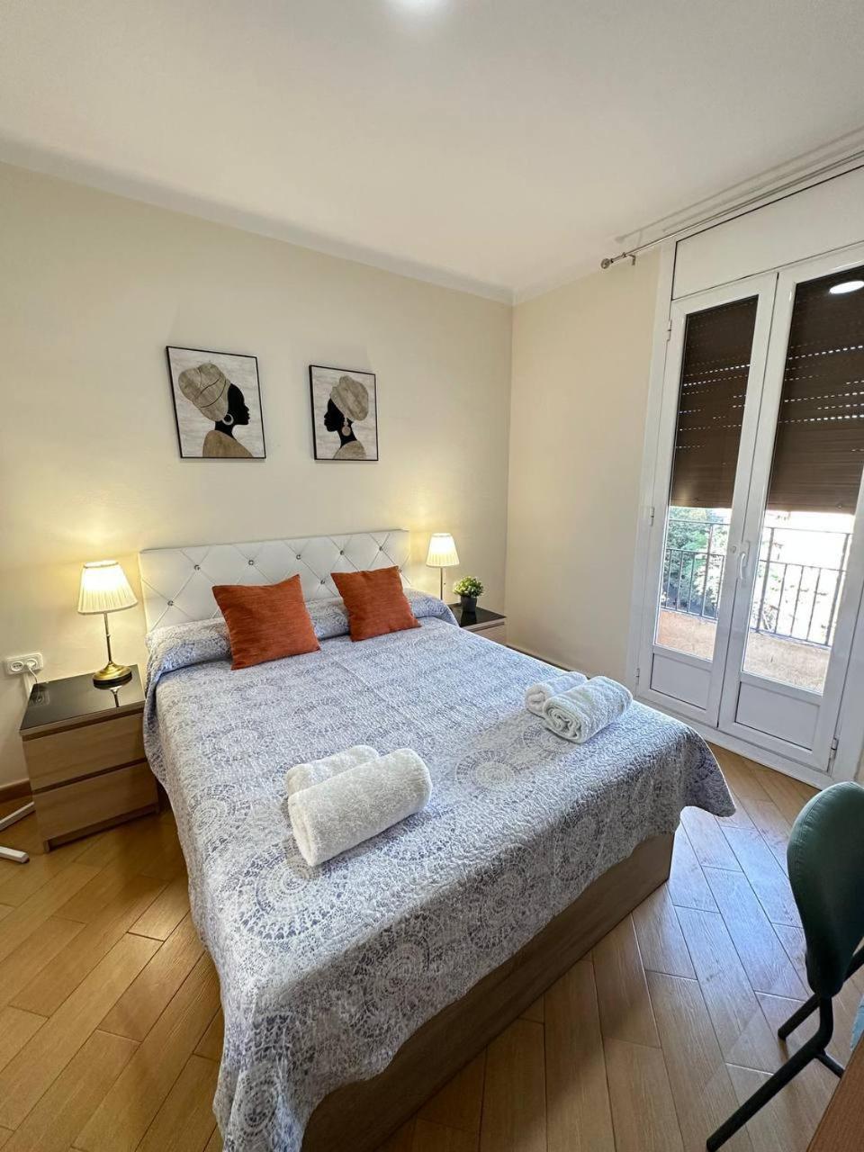 Rooms Nueva Valencia Barcelona Eksteriør billede