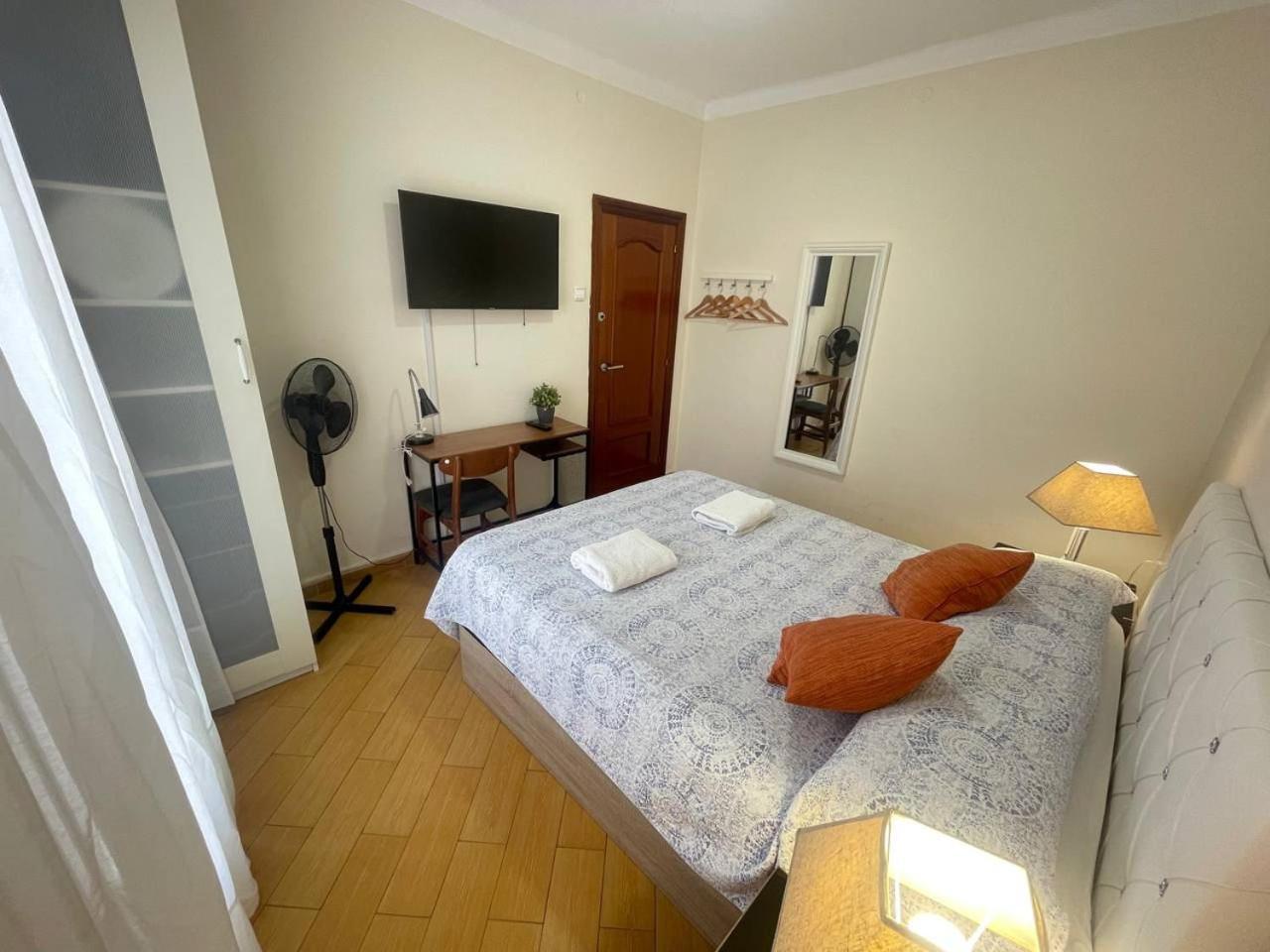 Rooms Nueva Valencia Barcelona Eksteriør billede
