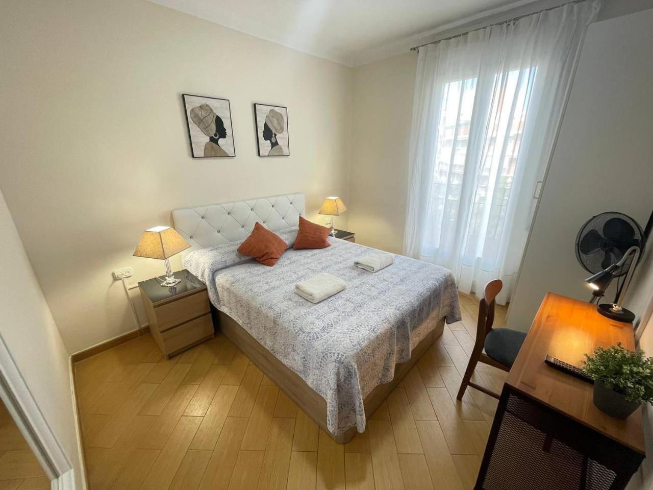 Rooms Nueva Valencia Barcelona Eksteriør billede