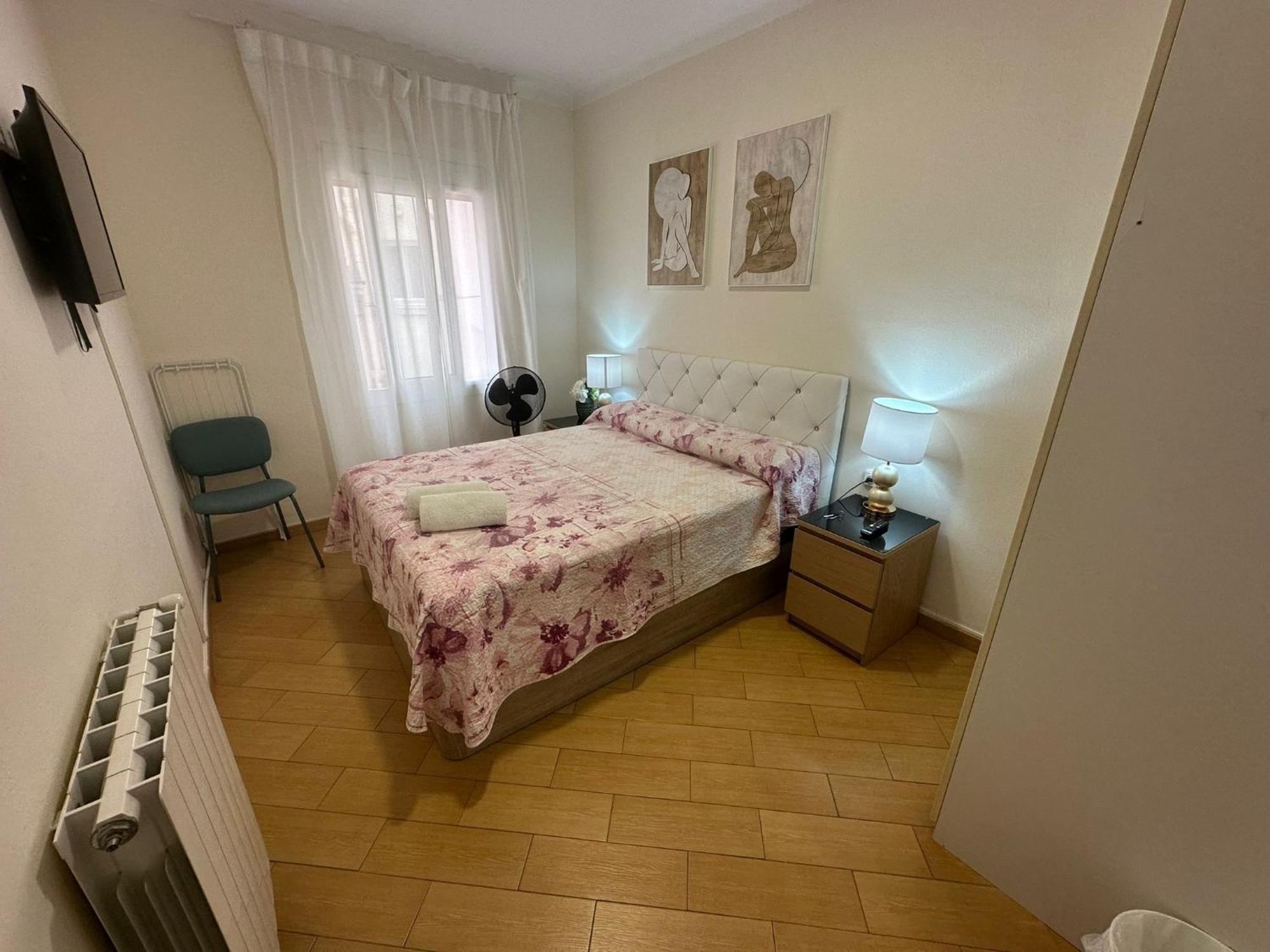 Rooms Nueva Valencia Barcelona Eksteriør billede